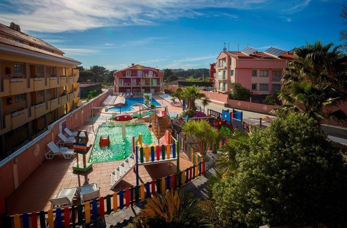 Imagen de la piscina del Apartamentos Turísticos Playa Mar. Foto 16