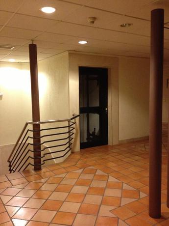 Imagen de los interiores del Apartamentos Turísticos Puerta De León. Foto 14