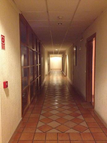 Imagen de los interiores del Apartamentos Turísticos Puerta De León. Foto 15