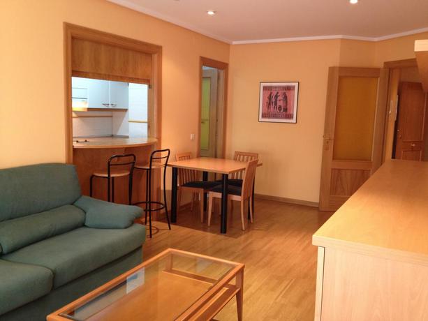 Imagen de la habitación del Apartamentos Turísticos Puerta De León. Foto 3