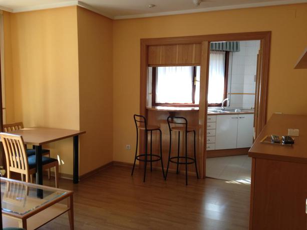 Imagen de la habitación del Apartamentos Turísticos Puerta De León. Foto 4