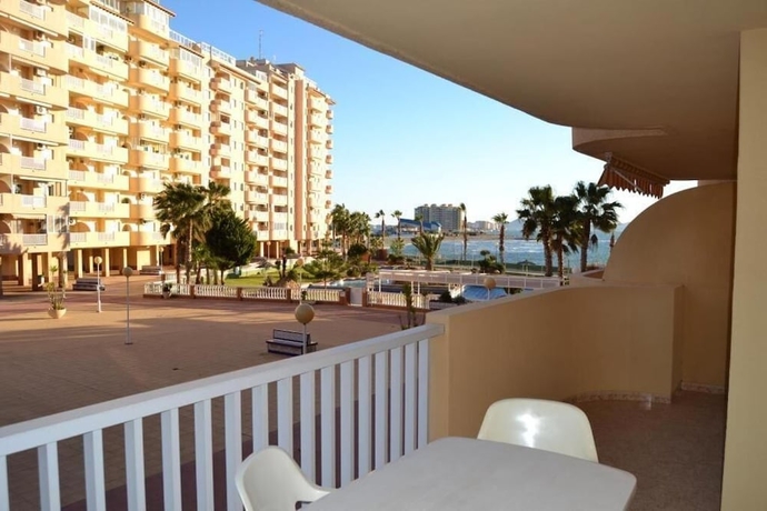 Imagen de la habitación del Apartamentos Turísticos Puerto Tomás Maestre. Foto 18