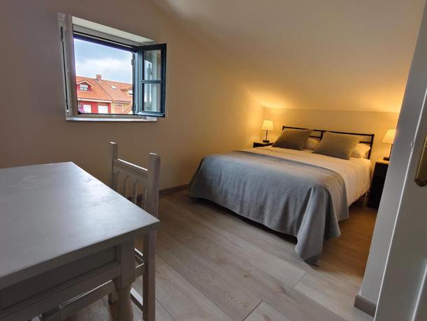 Imagen de la habitación del Apartamentos Turísticos Puerto de Comillas. Foto 5