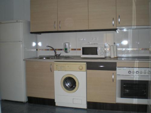 Imagen de la habitación del Apartamentos Turísticos Reyes Católicos. Foto 4
