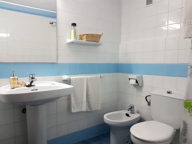 Imagen de la habitación del Apartamentos Turísticos Sunny Beach. Foto 2