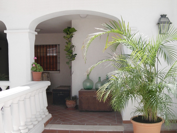 Imagen general del Apartamentos Turisticos La Mundial. Foto 2