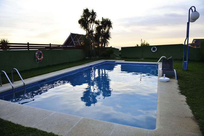 Imagen de la piscina del Apartamentos Turisticos Mirador De Ons. Foto 13