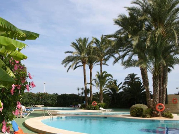 Imagen de la piscina del Apartamentos Turmalina. Foto 19