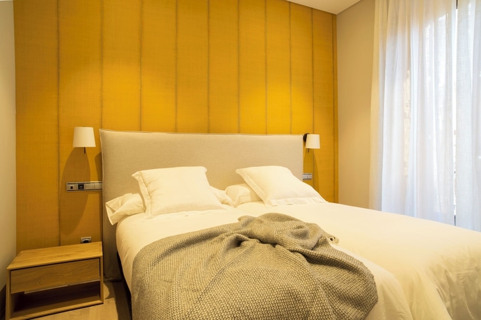 Imagen de la habitación del Apartamentos U-Sense Granada Catedral. Foto 9