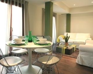 Imagen de la habitación del Apartamentos Uma Suites Barceloneta Beach. Foto 10