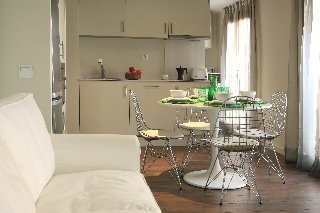 Imagen de la habitación del Apartamentos Uma Suites Barceloneta Beach. Foto 12