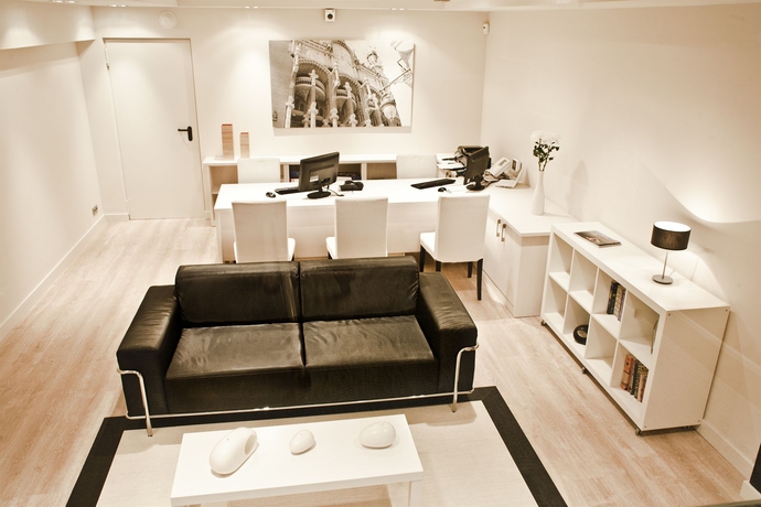 Imagen de los interiores del Apartamentos Up Suites Bcn. Foto 13