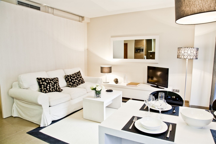 Imagen de los interiores del Apartamentos Up Suites Bcn. Foto 16