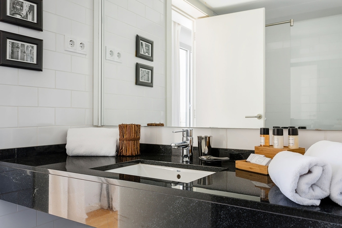 Imagen de la habitación del Apartamentos Urban District Apartments - Rambla Suites & Pool. Foto 2