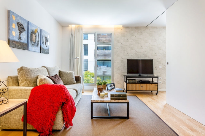 Imagen de los interiores del Apartamentos Urban District Apartments - Rambla Suites & Pool. Foto 11