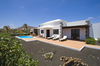 Imagen de los exteriores del Apartamentos VILLAS PARQUE DEL REY. Foto 5