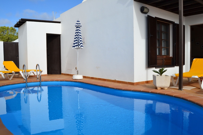 Imagen de los exteriores del Apartamentos VILLAS SAN BLAS. Foto 2