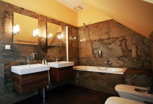 Imagen de la habitación del Apartamentos VIP City Center. Foto 38