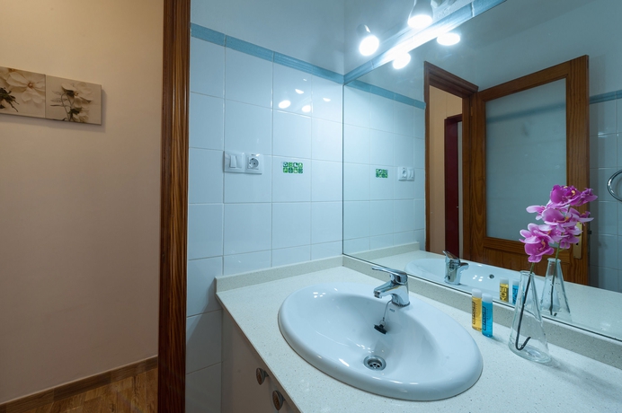 Imagen de la habitación del Apartamentos Vacacionales Las Palmas Urban Center. Foto 2