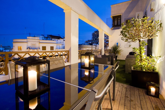 Imagen de los exteriores del Apartamentos Valencia Luxury Attics Ayuntamiento. Foto 8