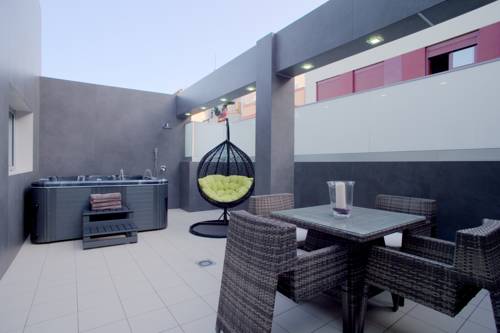 Imagen de los exteriores del Apartamentos Valentina Beach. Foto 5