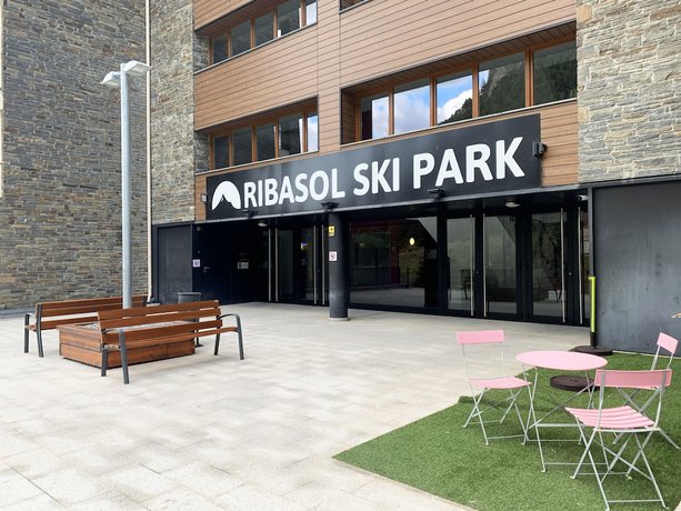 Imagen de los exteriores del Apartamentos Vallnord 3000. Foto 18