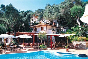 Imagen de la piscina del Apartamentos Valtos Ionion, Parga. Foto 2