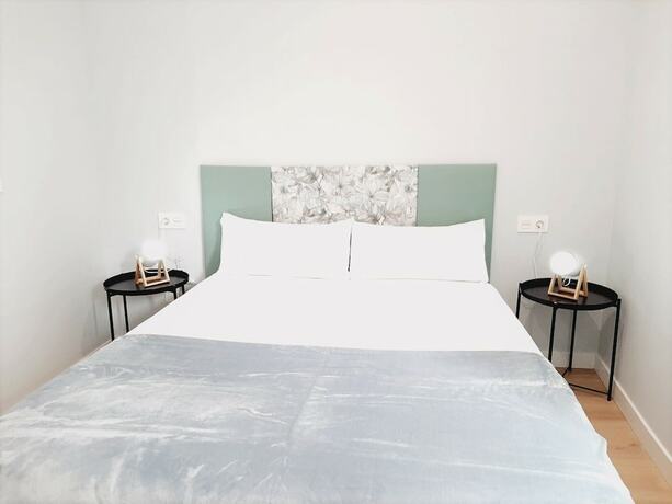 Imagen de la habitación del Apartamentos Vega by gaiarooms. Foto 14