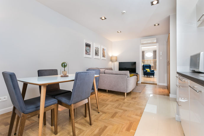 Imagen general del Apartamentos Venetian House Market Square Aparthotel. Foto 2