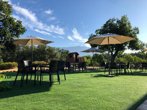 Imagen del bar/restaurante del Apartamentos Veragua. Glamping y Apartamentos turísticos. Foto 2