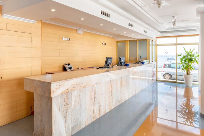 Imagen de los interiores del Apartamentos Vibra Tropical Garden. Foto 14