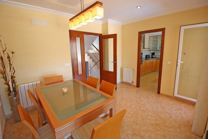 Imagen de los interiores del Apartamentos Villa Caty. Foto 10