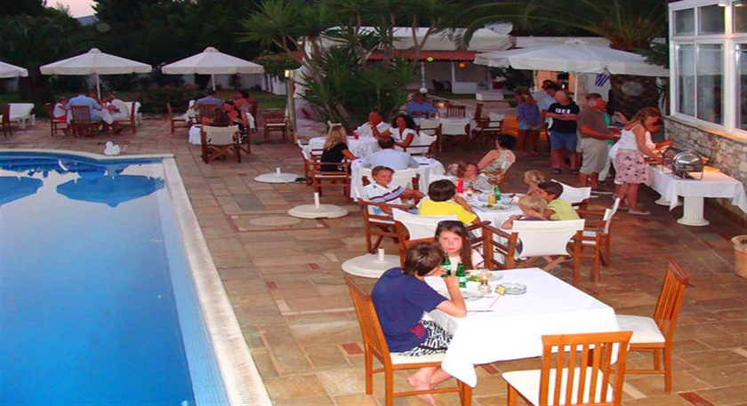 Imagen del bar/restaurante del Apartamentos Villa Christina. Foto 6