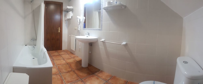 Imagen de la habitación del Apartamentos Villa De Cabrales, Cabrales. Foto 18