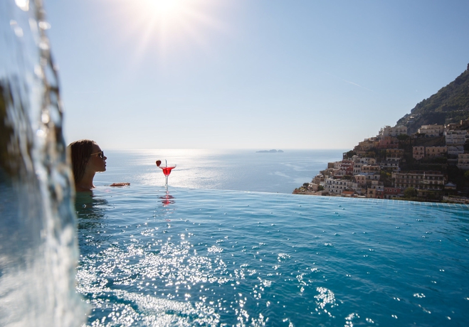 Imagen de la piscina del Apartamentos Villa Fiorentino, Montepertuso. Foto 11