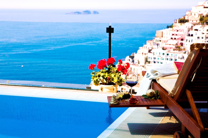 Imagen de la piscina del Apartamentos Villa Fiorentino, Montepertuso. Foto 12