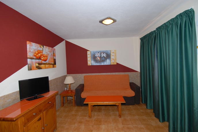 Imagen de los interiores del Apartamentos Villa Florida. Foto 12