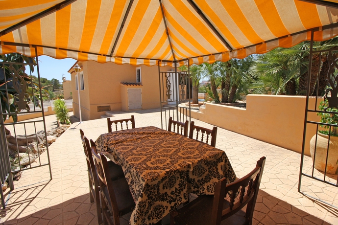 Imagen del bar/restaurante del Apartamentos Villa Las Rocas. Foto 2