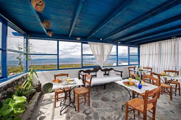 Imagen del bar/restaurante del Apartamentos Villa Pezoula. Foto 2