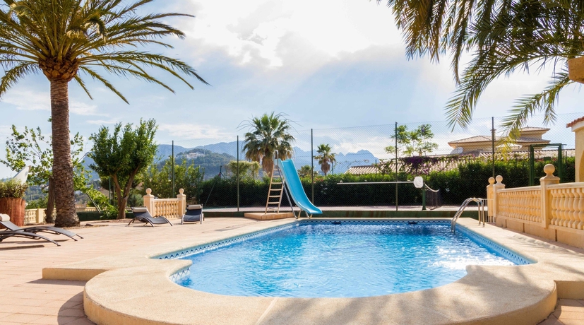 Imagen de la piscina del Apartamentos Villa Tenis Janka. Foto 17