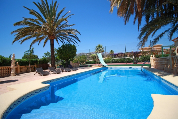 Imagen de la piscina del Apartamentos Villa Tenis Janka. Foto 19