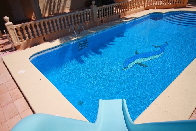 Imagen de la piscina del Apartamentos Villa Tenis Janka. Foto 20