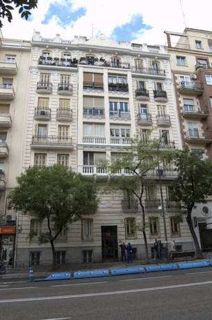 Imagen general del Apartamentos Village Apartments Avenida America. Foto 5