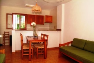 Imagen de los exteriores del Apartamentos Village Cala Santanyi. Foto 6