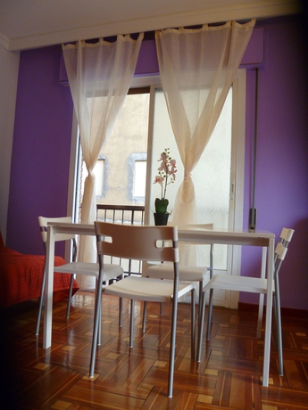 Imagen de la habitación del Apartamentos Village Gran Via. Foto 4