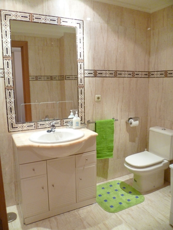 Imagen de la habitación del Apartamentos Village Gran Via. Foto 8