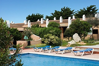 Imagen de la piscina del Apartamentos Villas Estrellas. Foto 7