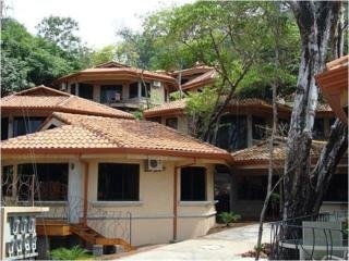 Imagen de los exteriores del Apartamentos Villas Hermosa Heights. Foto 3