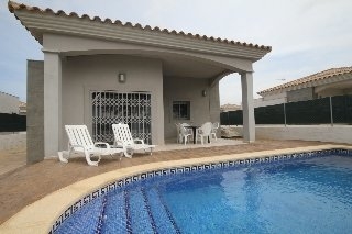 Imagen de la piscina del Apartamentos Villas Las Gaviotas. Foto 5