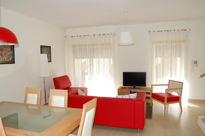 Imagen general del Apartamentos Villas Mar&eacute; R&eacute;sidence, NAZARE. Foto 7